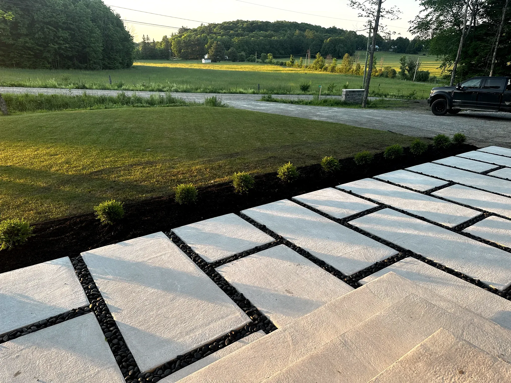 Projet de béton contemporain réalisé par Prestigia en Outaouais.