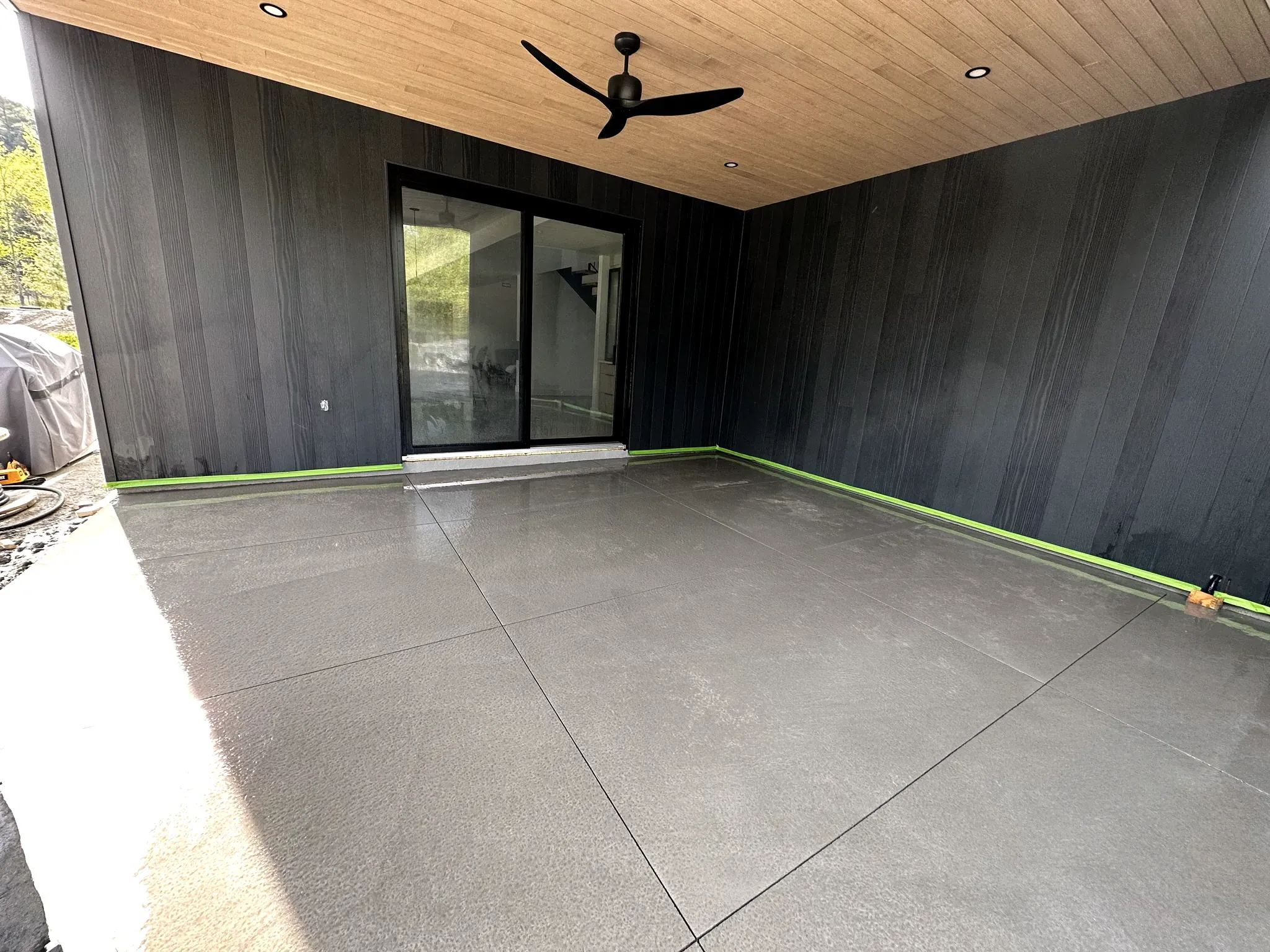 Projet de béton contemporain réalisé par Prestigia en Outaouais.